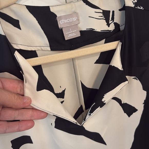 Chico's Abstract Black and Cream Blouse - Picture 5 of 9